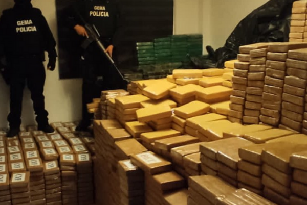 Dos detenidos y 75 kilos de marihuana y hachís incautados en una vivienda de Tetuán
