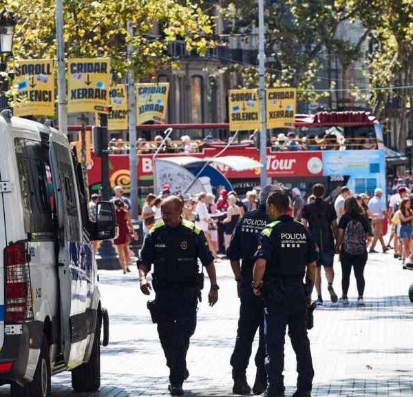 Una mujer herida crítica en un apuñalamiento en el centro de Barcelona