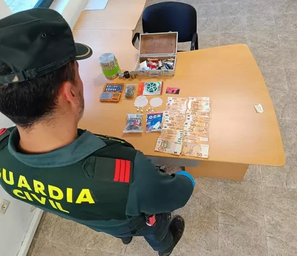 Detenido en Vallelado (Segovia) con 163 gramos de cocaína y marihuana en su domicilio