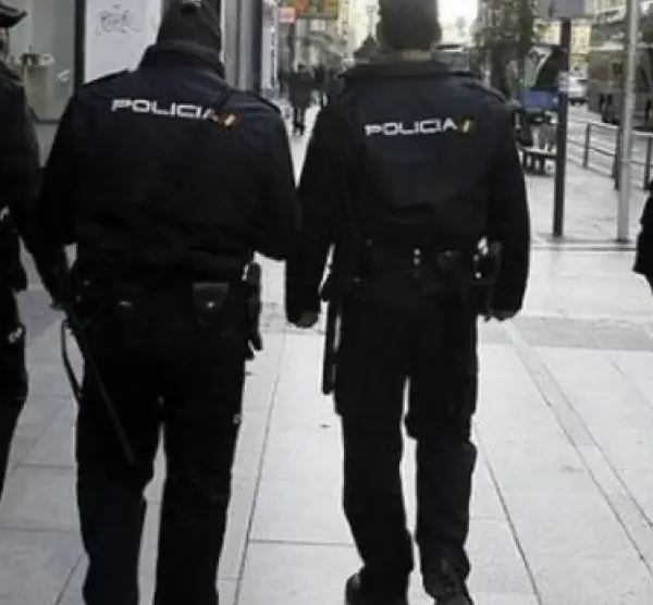 La Policía Nacional detiene en Zaragoza a dos personas con órdenes internacionales de detención