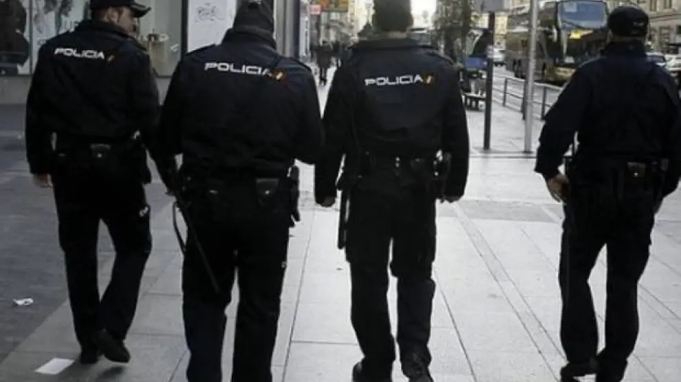 La Policía Nacional detiene en Zaragoza a dos personas con órdenes internacionales de detención