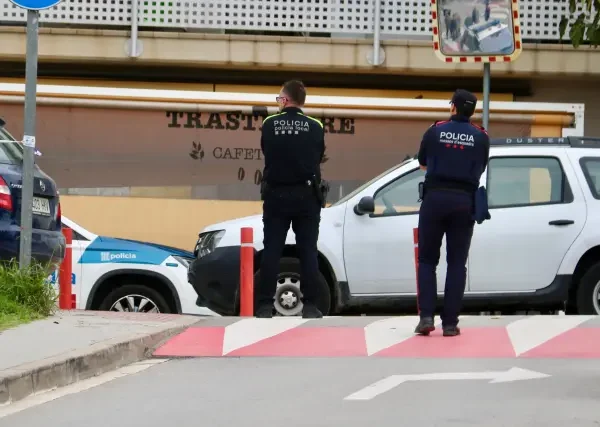 Matan a tiros a un hombre a plena luz del día en la terraza de un bar en Montgat